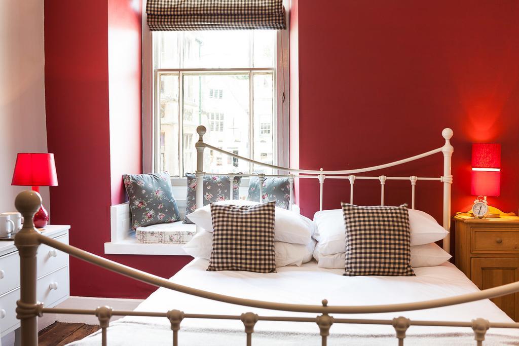 White Hart Hotel Стоу на Вёлд Номер фото