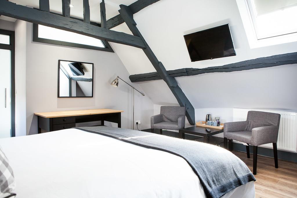 White Hart Hotel Стоу на Вёлд Номер фото